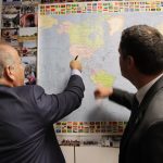 El pasado viernes 8 de noviembre de 2019, el Presidente y Director de FESEI, recibieron al Excmo. Sr Embajador Norteamericano, D. Roger Noriega.